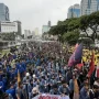 Unjuk rasa besar 28 Agustus 2025 memberi tekanan signifikan terhadap ekonomi Indonesia dalam jangka pendek